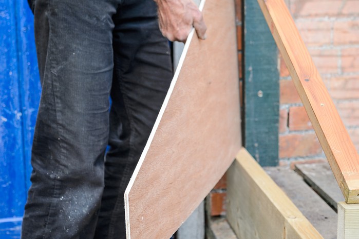 Measuring the plywood Measuring the plywood